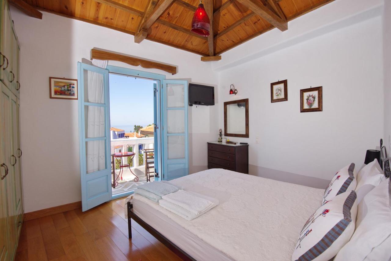 Stella'S Traditional House. Alonnisos Town Exterior photo