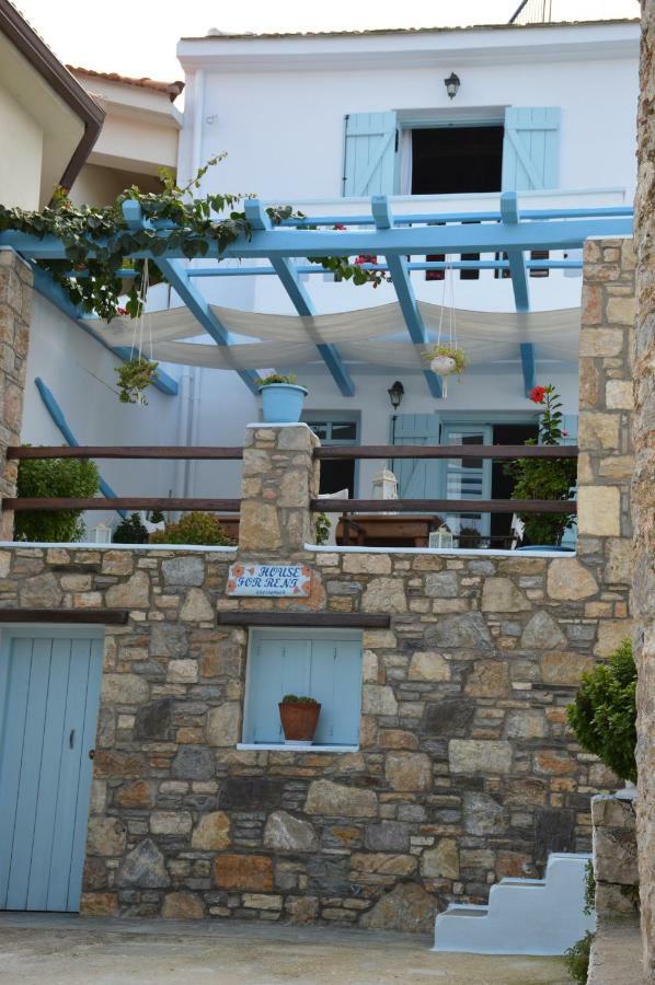 Stella'S Traditional House. Alonnisos Town Exterior photo